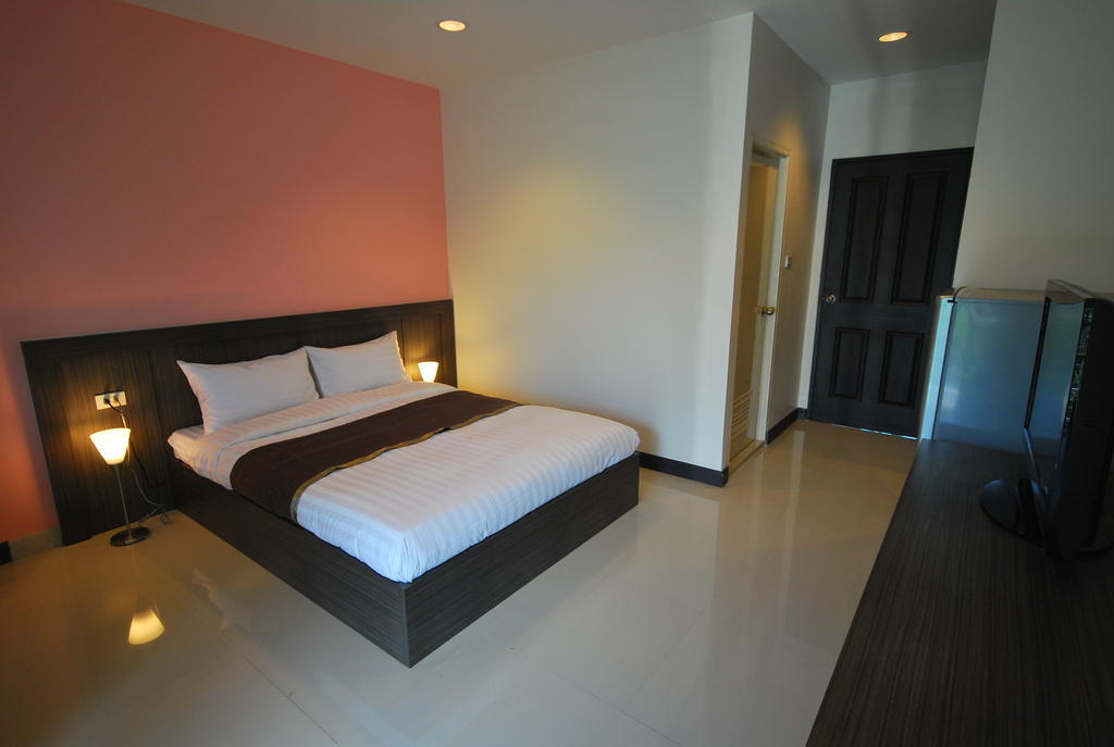 Baan Mina Aparthotel Banguecoque Quarto foto