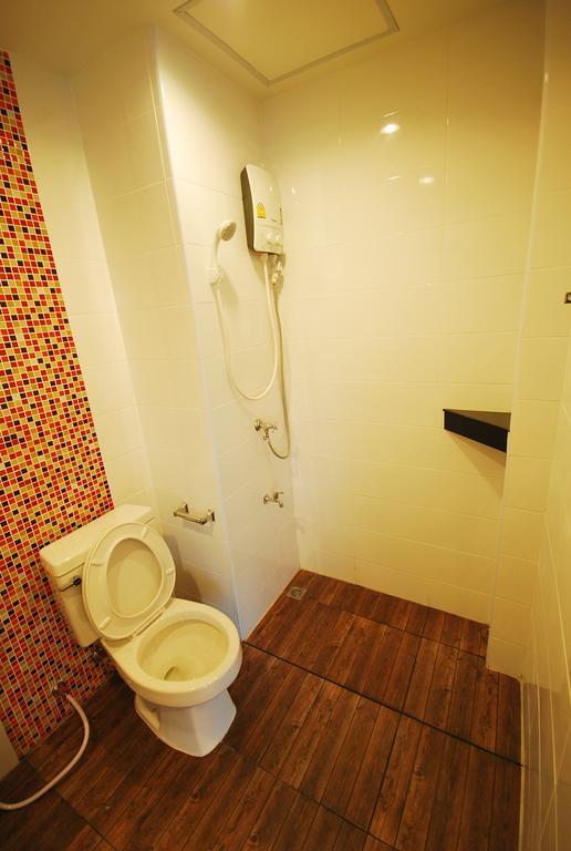 Baan Mina Aparthotel Banguecoque Quarto foto