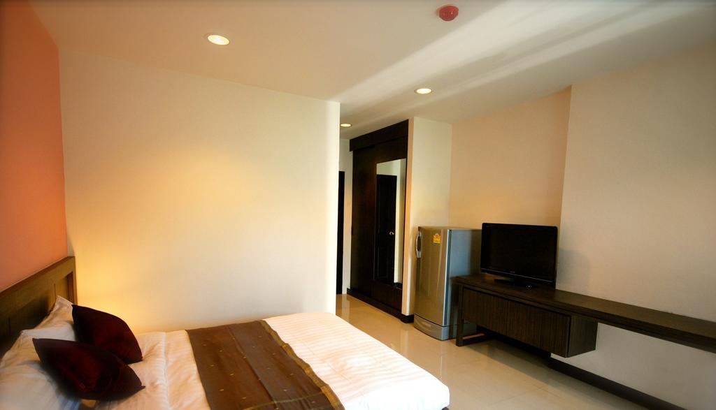 Baan Mina Aparthotel Banguecoque Quarto foto